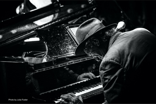 Tutti i vincitori del Premio Tenco. A Mimmo Locasciulli il Premio SIAE per i 50 anni di carriera